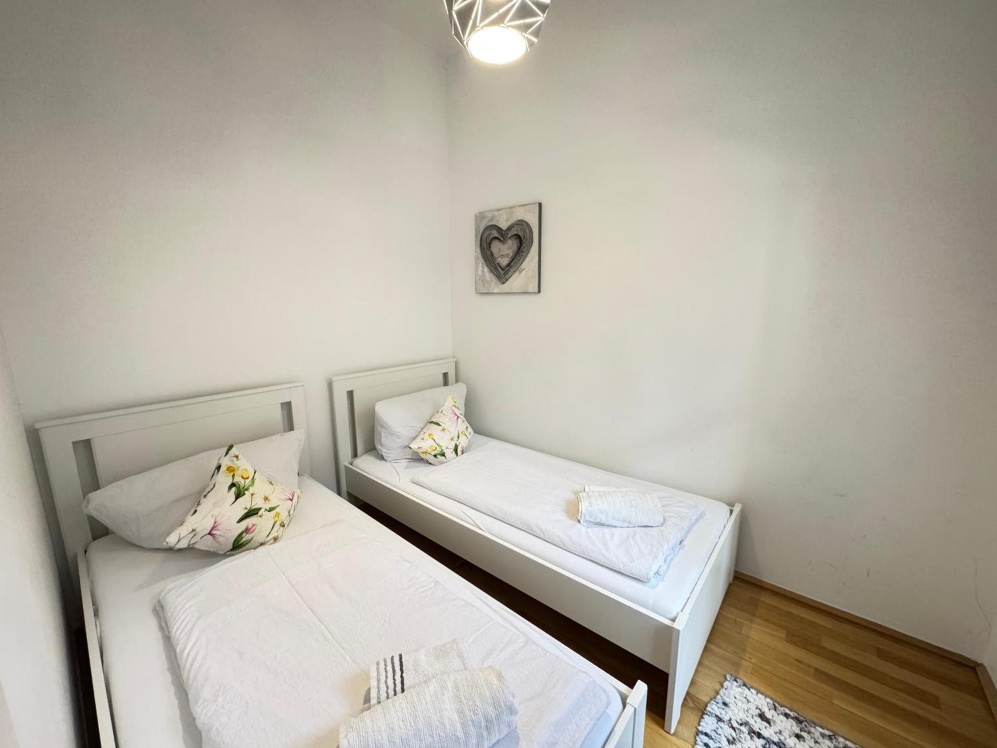 Charming Flat & Balcony Near Central Station L Bg5 Wien Eksteriør billede